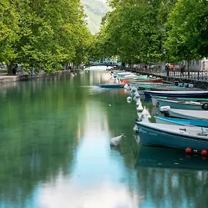 https://coup-de-coeur-appartement-lumineux-calme-et-cosy.hotels-rhonealpes.com