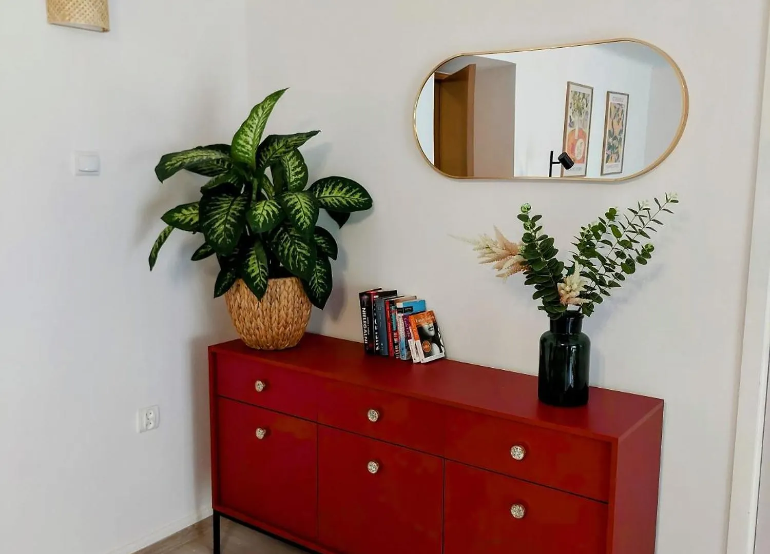Apple Inn Warsaw Homestay