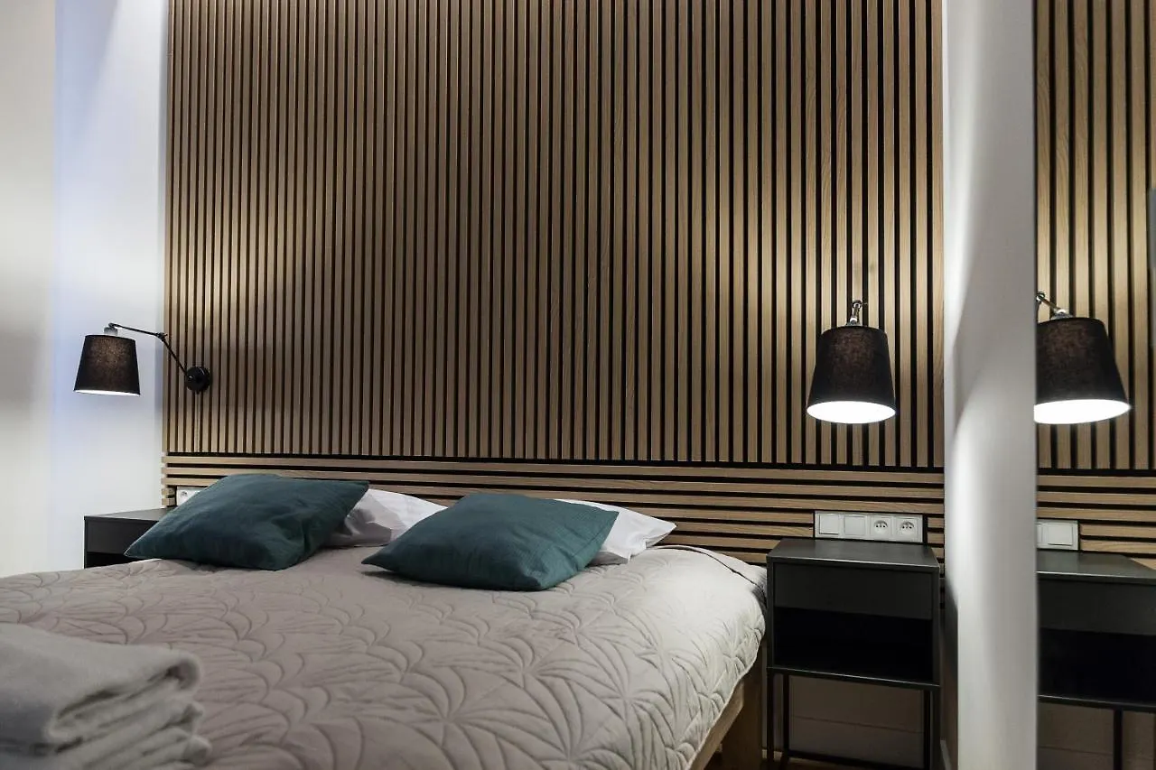 Apple Inn Warsaw Homestay